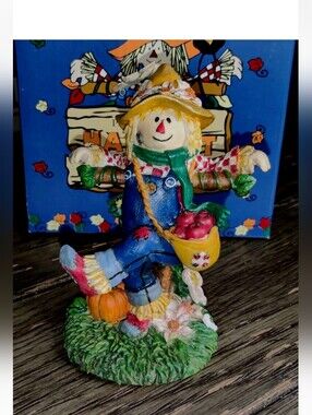 Scarecrow Fall Just Hangin' Around Autumn Decor Halloween Resin Figurine & Box